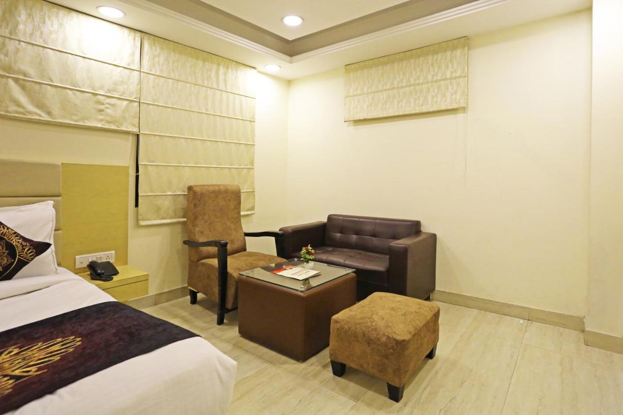 Hotel Grand Suites By D'Capitol Near Delhi Airport Нью-Дели Экстерьер фото