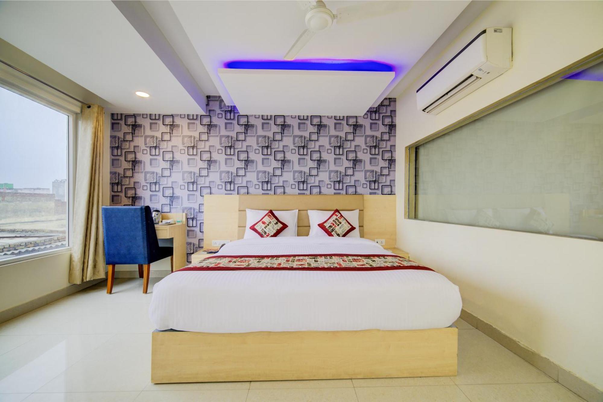Hotel Grand Suites By D'Capitol Near Delhi Airport Нью-Дели Экстерьер фото