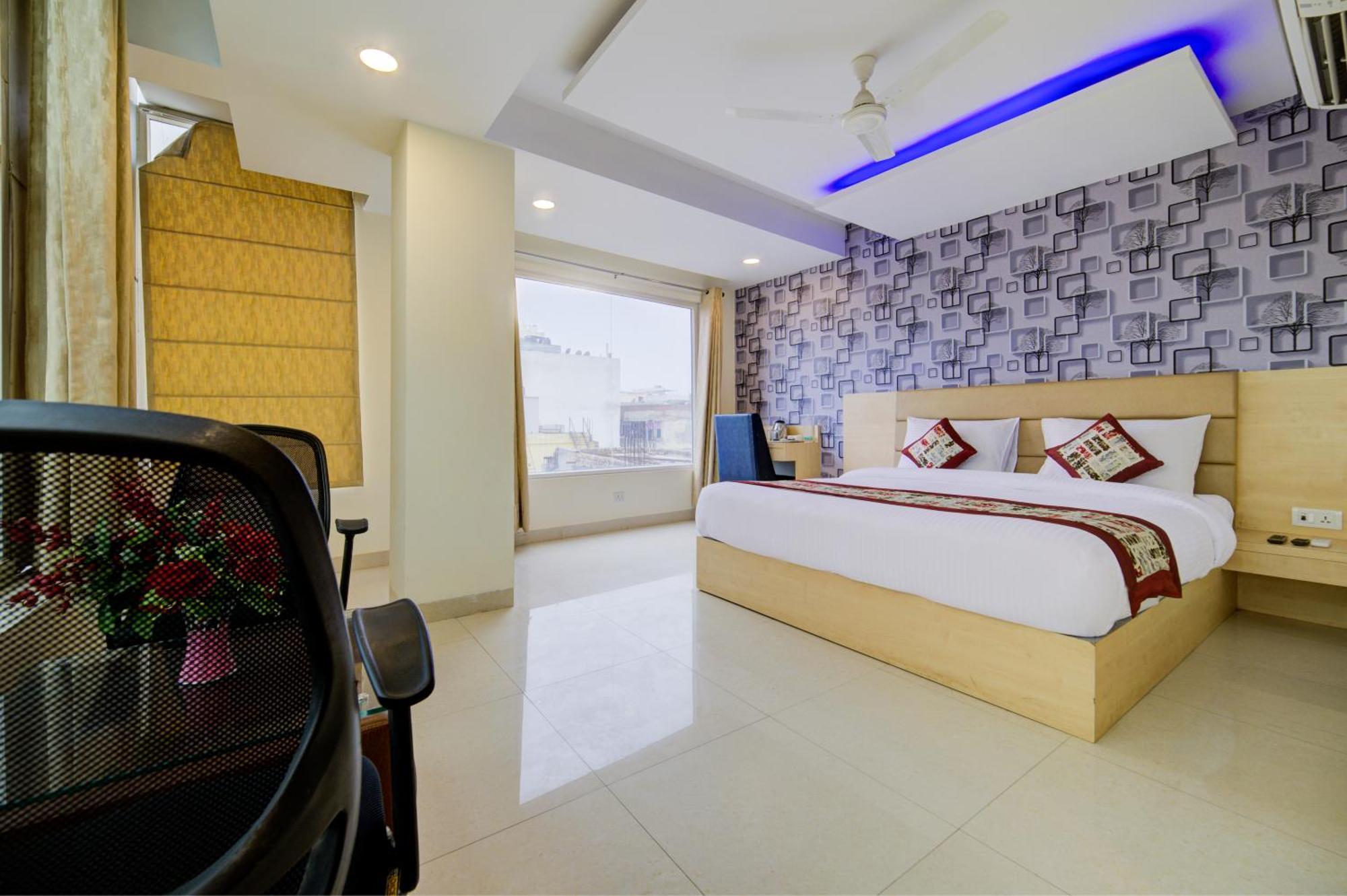 Hotel Grand Suites By D'Capitol Near Delhi Airport Нью-Дели Экстерьер фото